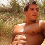Kriss - Plan q à Echandens Profil de Kriss, 28 ans, Plan q à Echandens (Vaud)